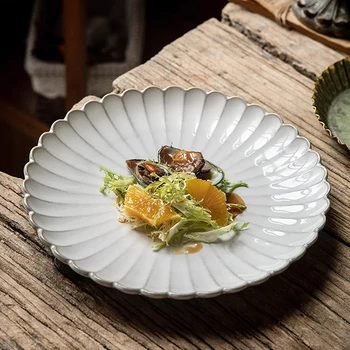 1Pc8Inch/10.5Inch Embossed Stripesd Shell Edge Ceramic Plate, Salad Plate, Western Steak Plate Breakfast Plate, Salad Light Food Plate, Suitable for Restaurant Western Food Plate, Serving Plate, Home Kitchen Tableware Serving Supplies, Gift Giving