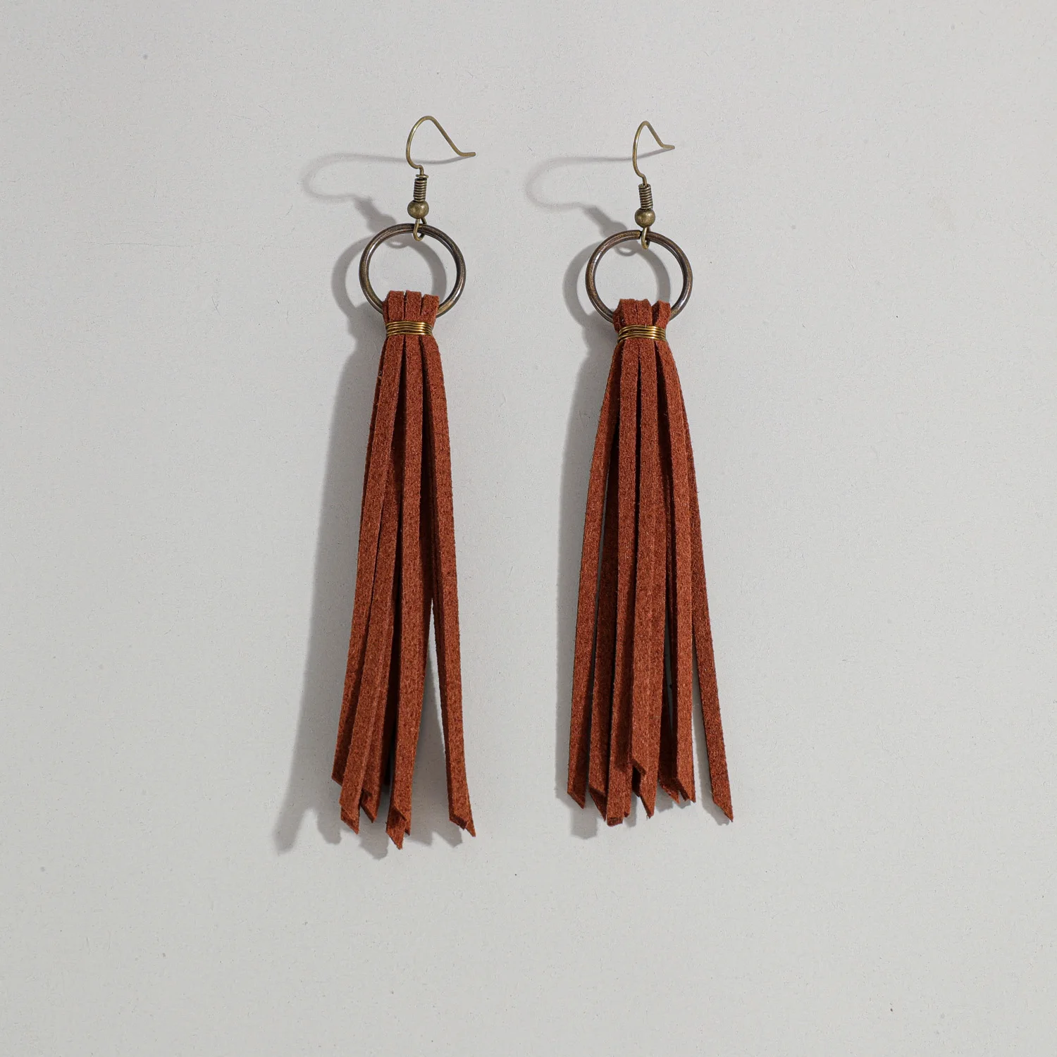 Fashionable retro environmentally friendly alloy circular woven velvet tassel pendant for women, simple and versatile earrings