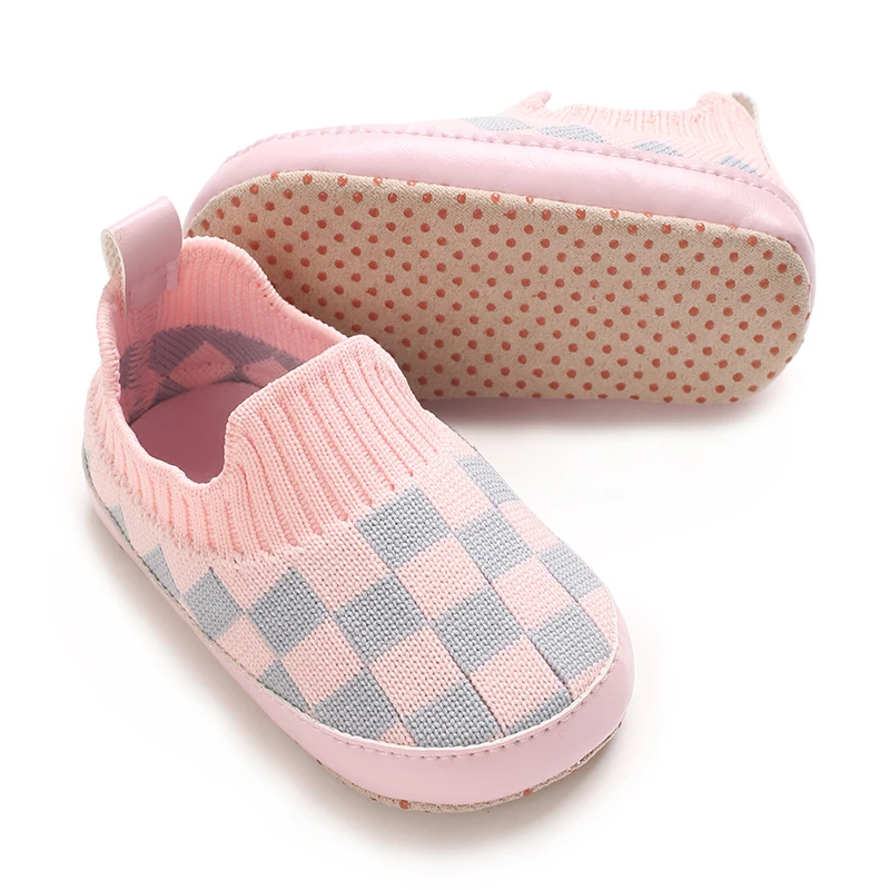 Newborn Soft Soled Bed Shoes Fashionable Checkered Baby Casual Shoes Anti Slip Walking Shoes 3