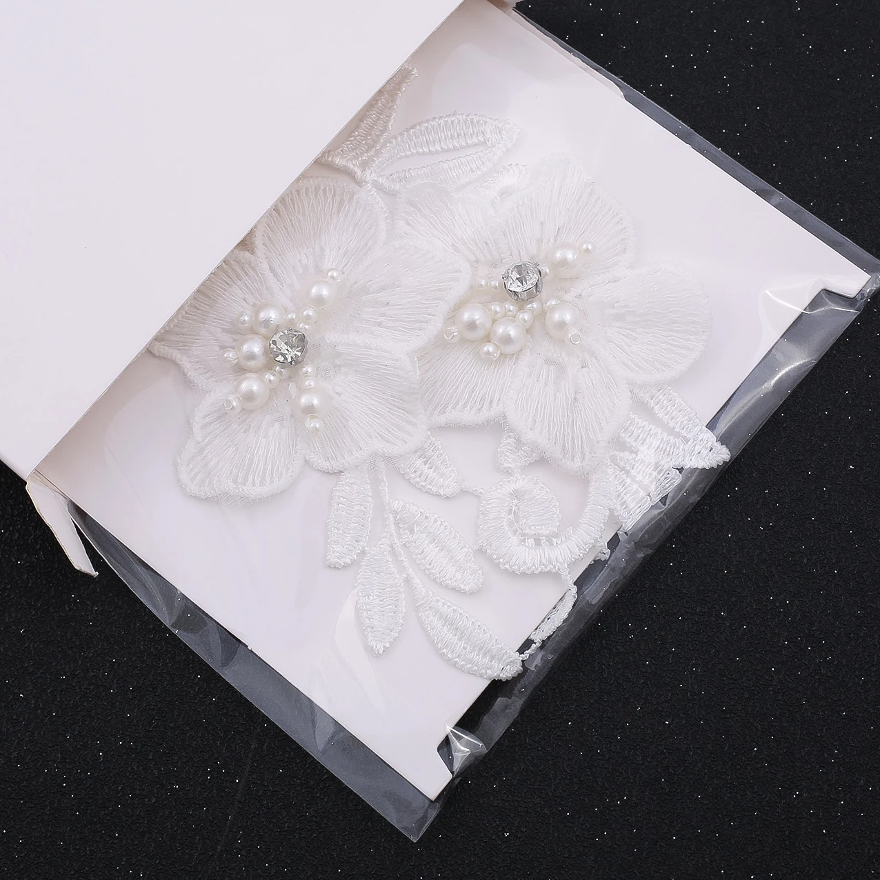 Bridal Dress Decoration Bridal Garter Belt NZUK Bridal Wedding Garters with 3D Flowers and Beaded White Lace Wedding Garters Pearl Bridal Legs Garter Set Thigh Ring