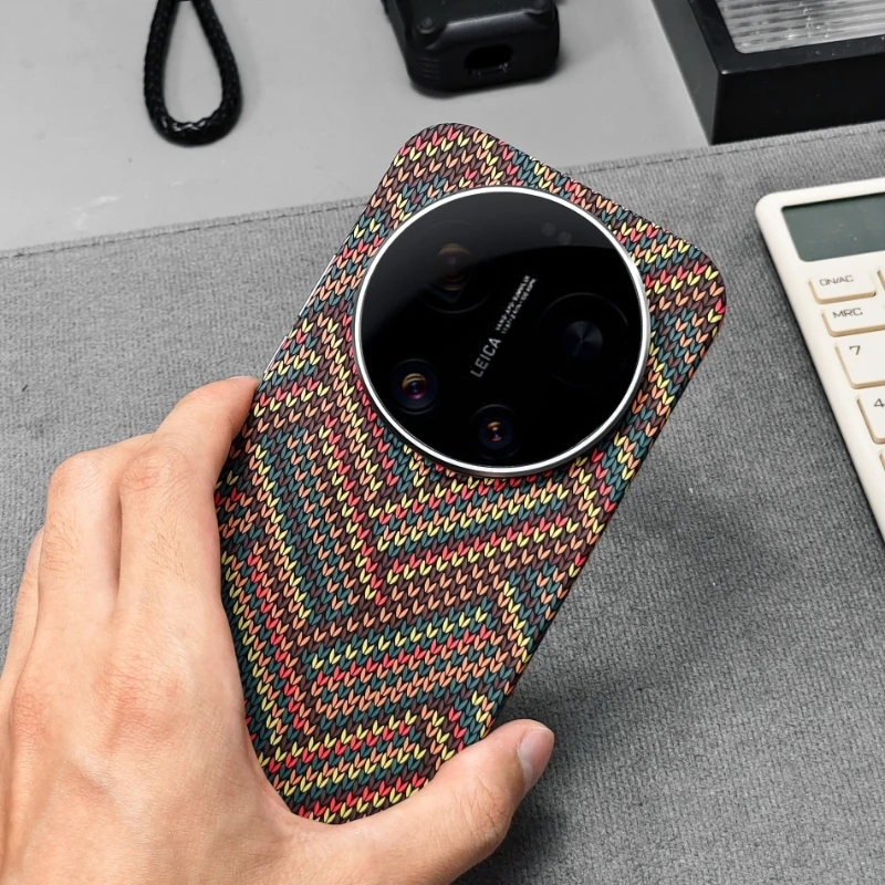 Premium Carbon Fiber Kevlar Phone Case with Magnetic Wireless Charging Compatibility