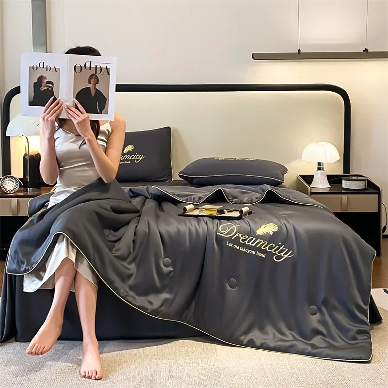 Summer Quilt Antibacterial Embroidery Skin-friendly Imitation Silk Ice Thin Blanket