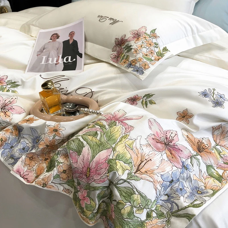 

Комплект постельного белья из египетского хлопка с цветочной вышивкой, 180x200 см