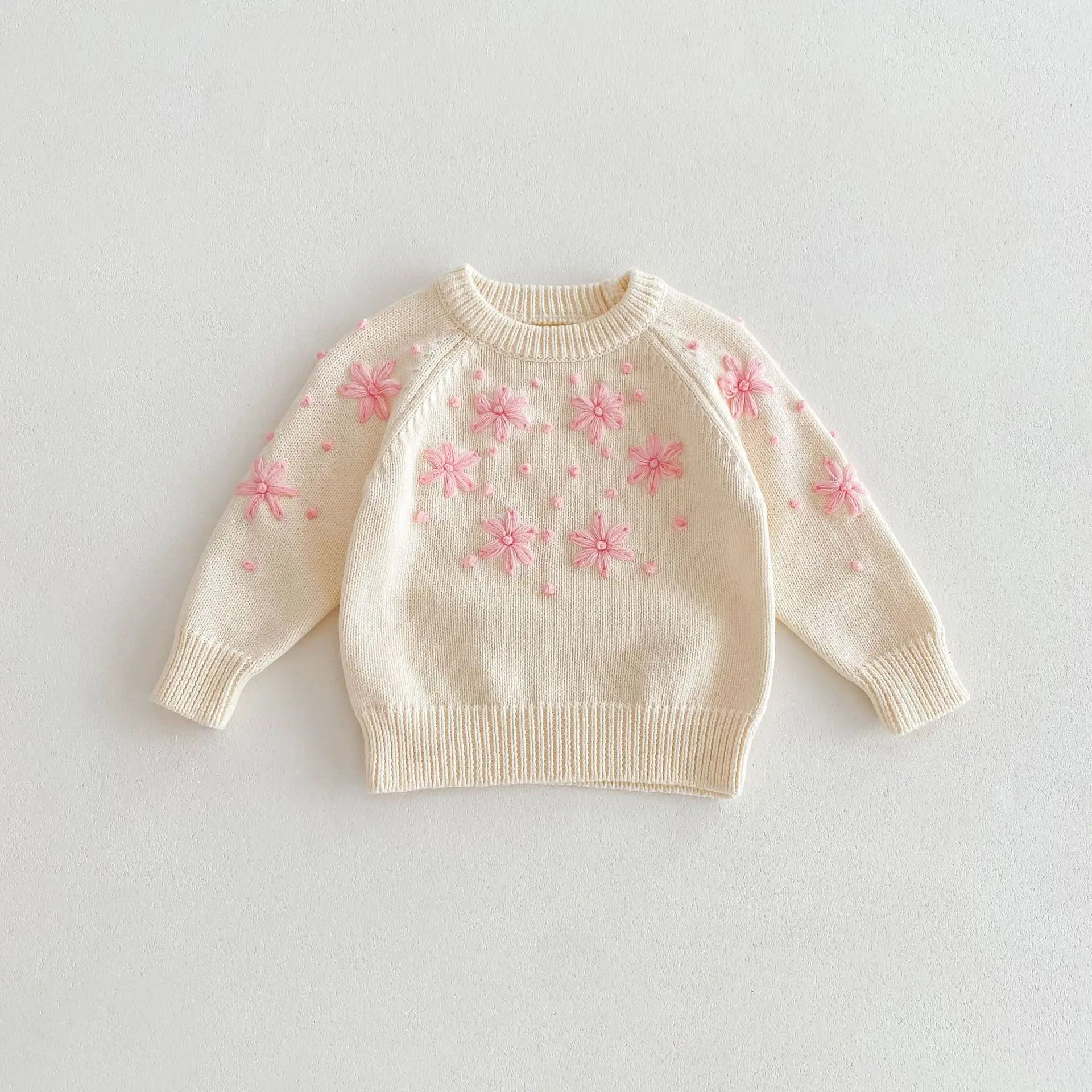 243H01Beige sweater