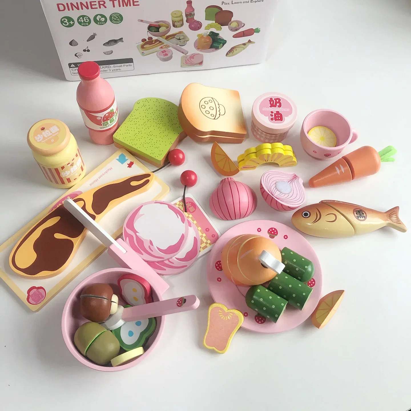 

High Quality Wooden Kitchen Toy Set fish carrot Magnetic suction cecilia Play house Puzzle Interactive Toys baby birthday gift