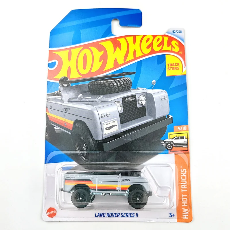 Hot Wheels Range Rover Classic Red 1:64 Scale Diecast Car - Hot Trucks Series - View #12