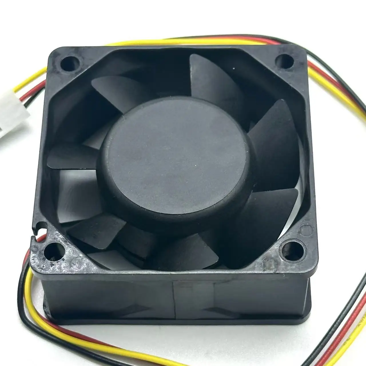 Sanyo Denki 109R0612H4104 DC 12V 0.11A 60x60x25mm 3-wire