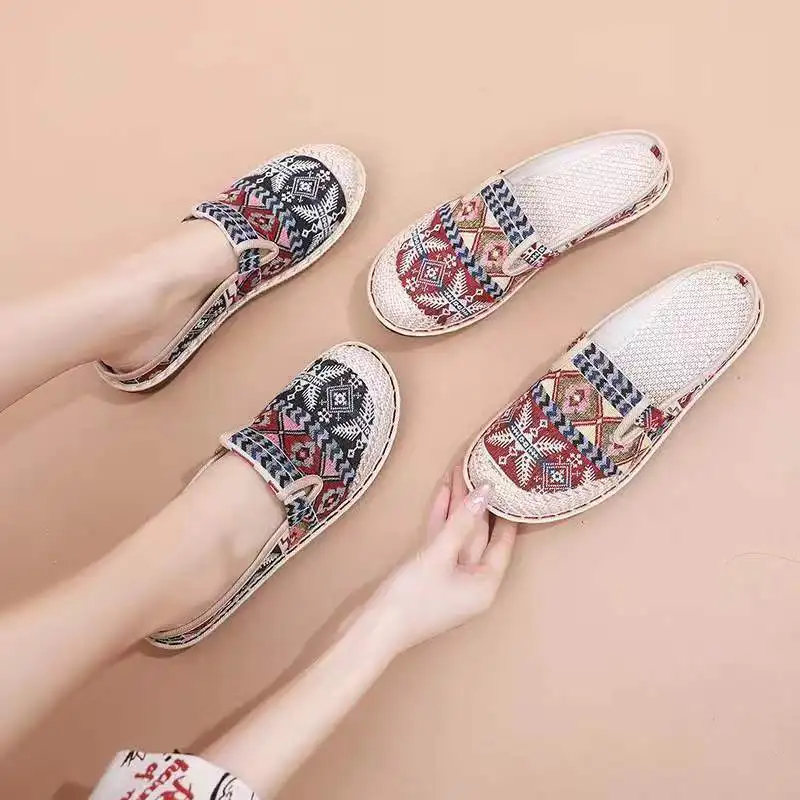 

2023 Women Ethnic Slipper Embroidery Summer Linen Wedge Cloth Flat Shoes Soft Sole Walking Elderly Sandal Ladies Slip-on Muller