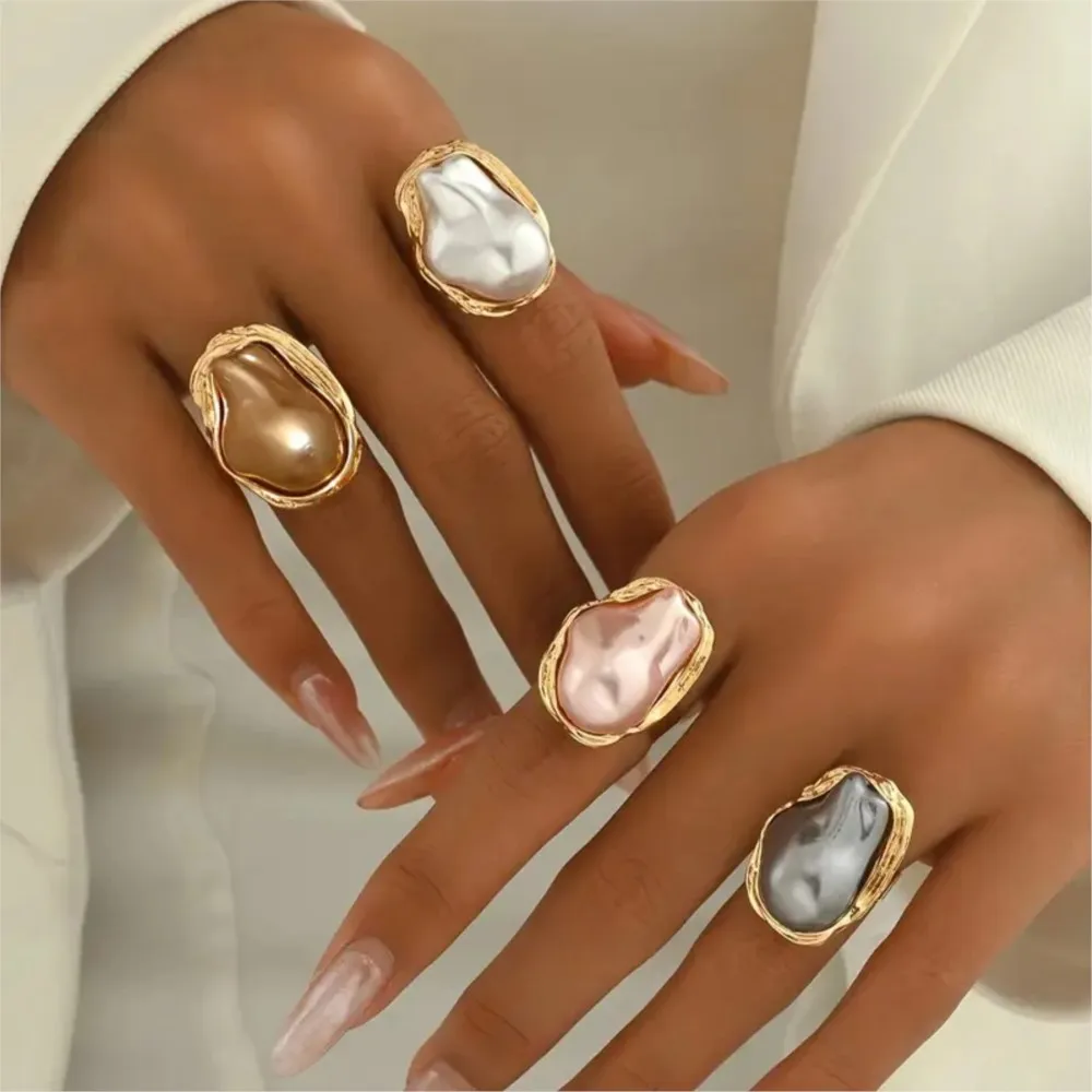 4pcs Elegant Fashion Imitation Baroque Pearl Ring Set for Women Vintage Style Statement Adjustable Rings Daily Wear Jewelry