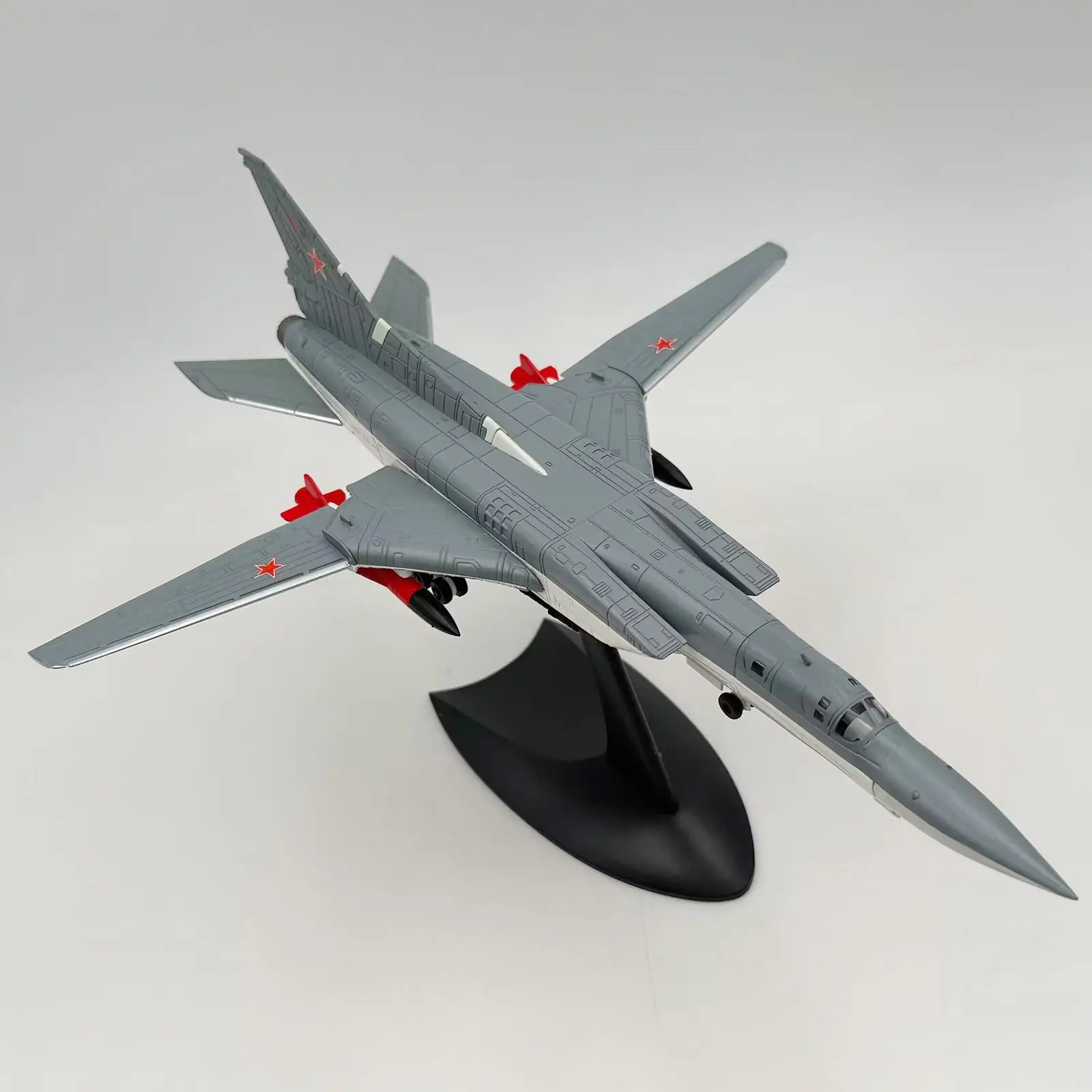 

1/144 Fighter Soviet Union/Russia Tu-22M3 Backfire Bomber Variable-sweep Wing Fighter Model Aircraft Tabletop Decor Gift Toys