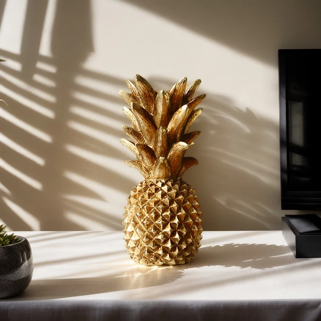1PC, 4.5* 2.2-inch creative distressed golden pineapple-shaped candlestick