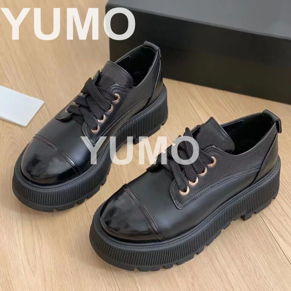 

Лоферы женские из натуральной кожи с круглым носком, дизайнерская обувь на платформе, демисезонные туфли с металлическим декором, маленькие кожаные туфли, размеры 43