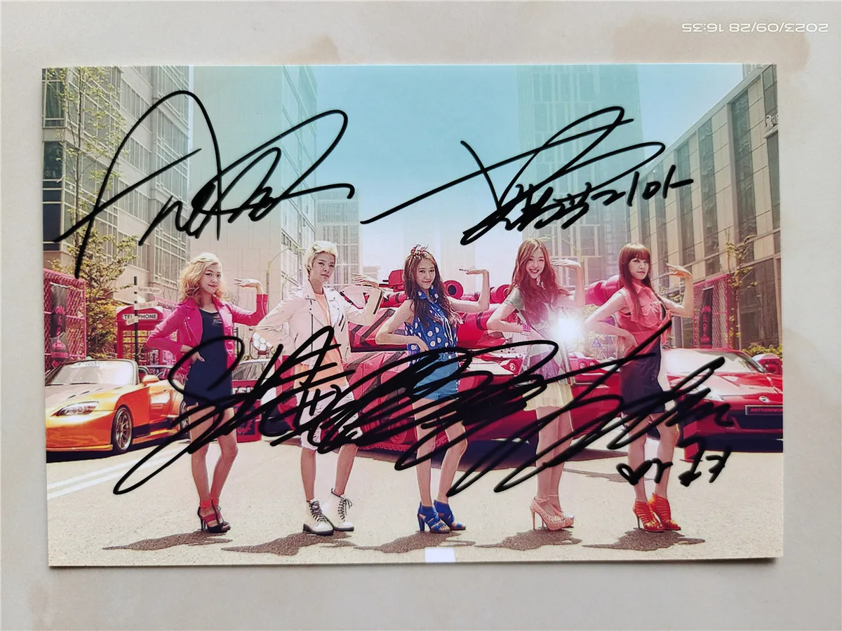 K-POPフォトf (x) FXビクトリア、アンバー、Sulli、KPOP、サイン入り  
