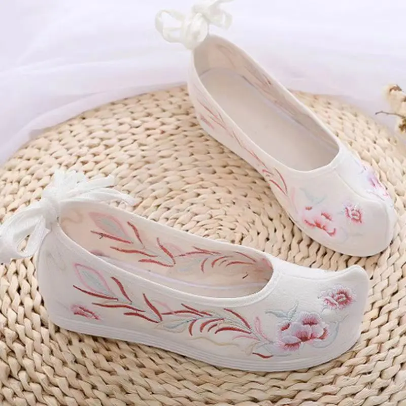 Traditional Cloth Shoes Upturned Bow Shoes Hanfu Shoes Ancient Style Lace Up Ancient Embroidered Shoes Elevated Dance Shoes