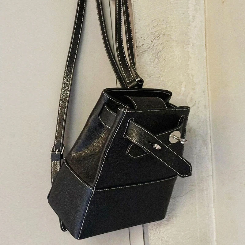thumbnail image 1 of Mochilas casuales de estilo japonés para mujer, bolsos y carteras de diseñador de lujo, novedad de 2023, en PU, textura de lichi, cinturón decorativo para el hombro, 1 of 4