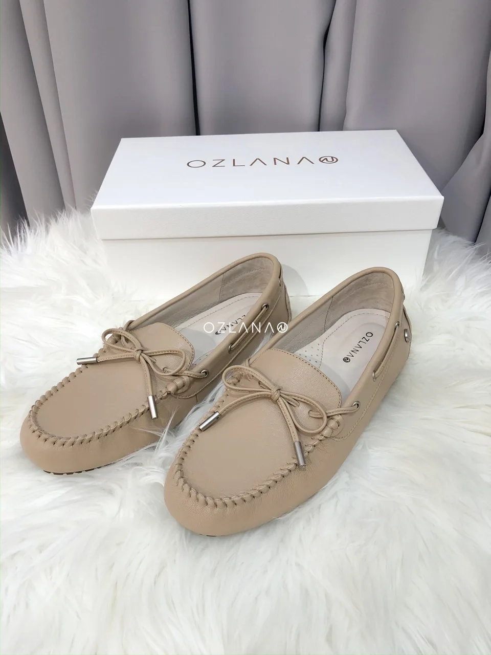 

OZLANA Classic Oxfords Moccasins (Chestnut)
