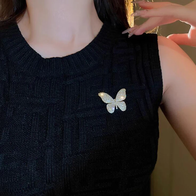 Elegant Temperament Crystal Brooch Pins For Women Shiny Rhinestone Butterfly Corsage Fashion Wedding Party Jewelry Best Gift