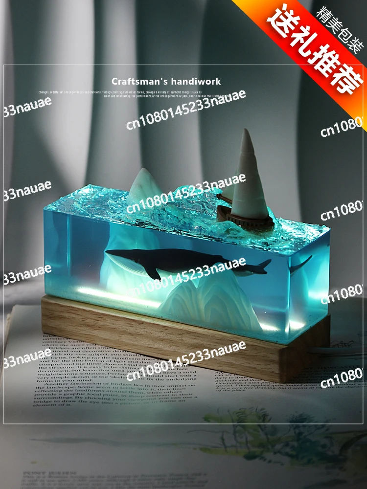 

Cultural and Creative Jewelry, Healing Couples, Birthday Gifts, Ocean Sailboats, Whales, USB Night Lights, Resin Desktop