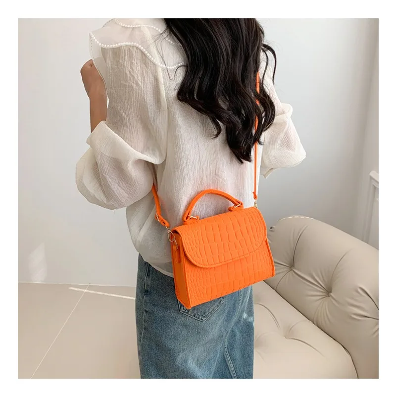 

Fashion Handheld Small Square Shoulder Bag for Women New Trendy Korean Pattern Shoulder Bag Simplified Felt Small Crossbody Bag