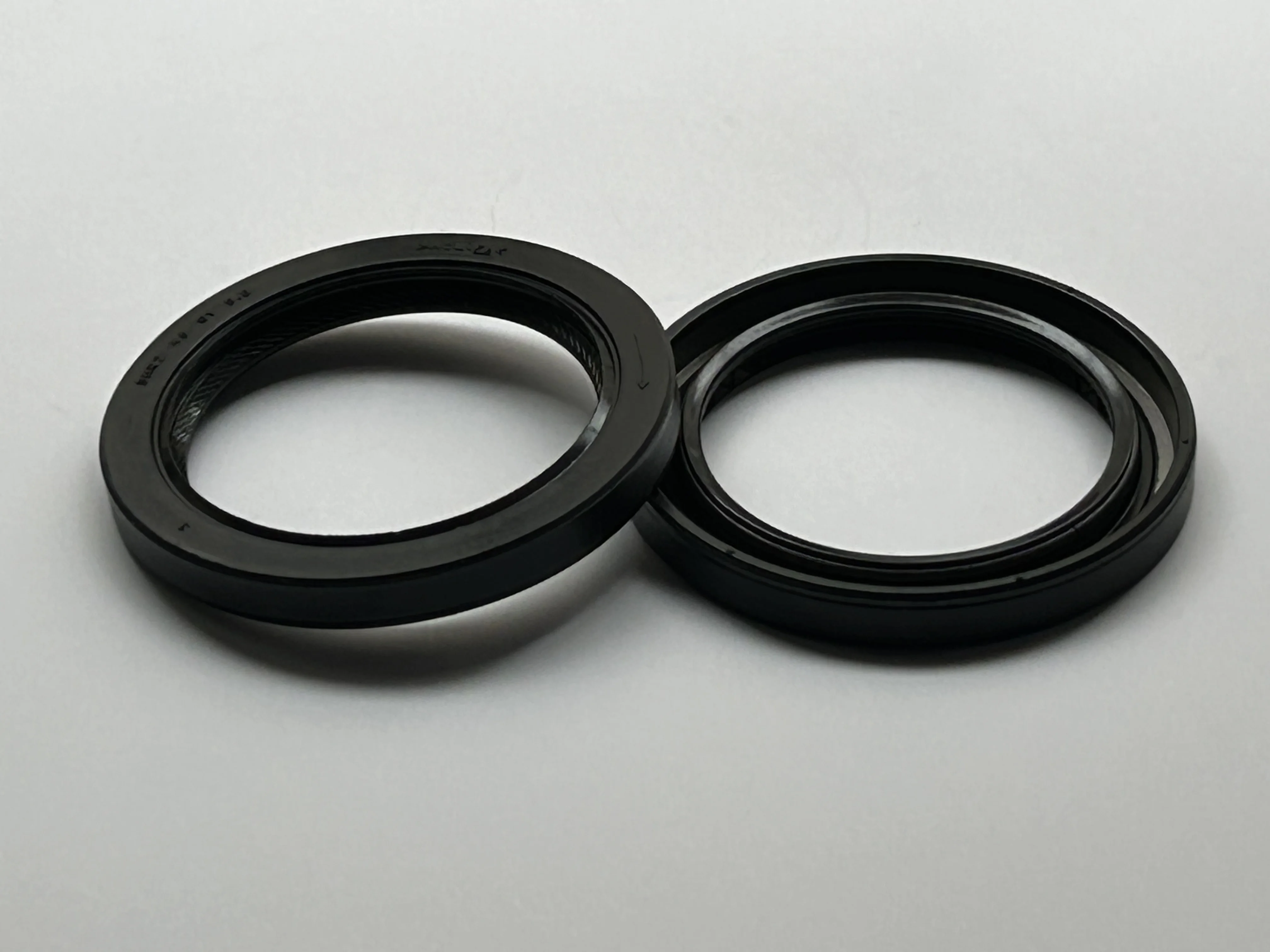 Auto Parts Oil Pump Seal For NISSAN 31375-3JX0A 313753JX0A Size：46*61*6.8