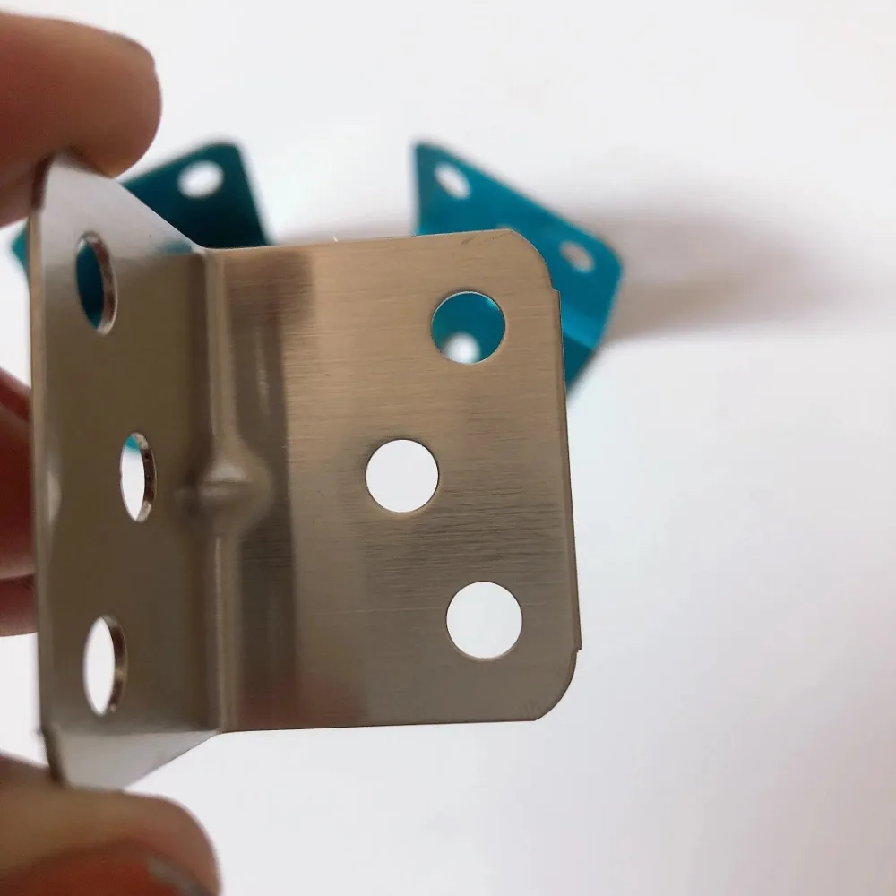 Description Picture 6 of item20 stainless steel L-shaped corner brackets - right angle panels for furniture, doors and windows - durable hardware accessories