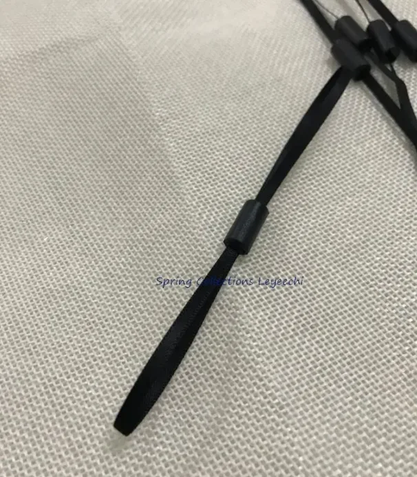 Description Picture 4 of item200pcs Double Plug Ribbon Tag Seal Garment Tags Hang String plastic Snap Lock Pin Loop Fastener Hook Ties Accessories L=25cm