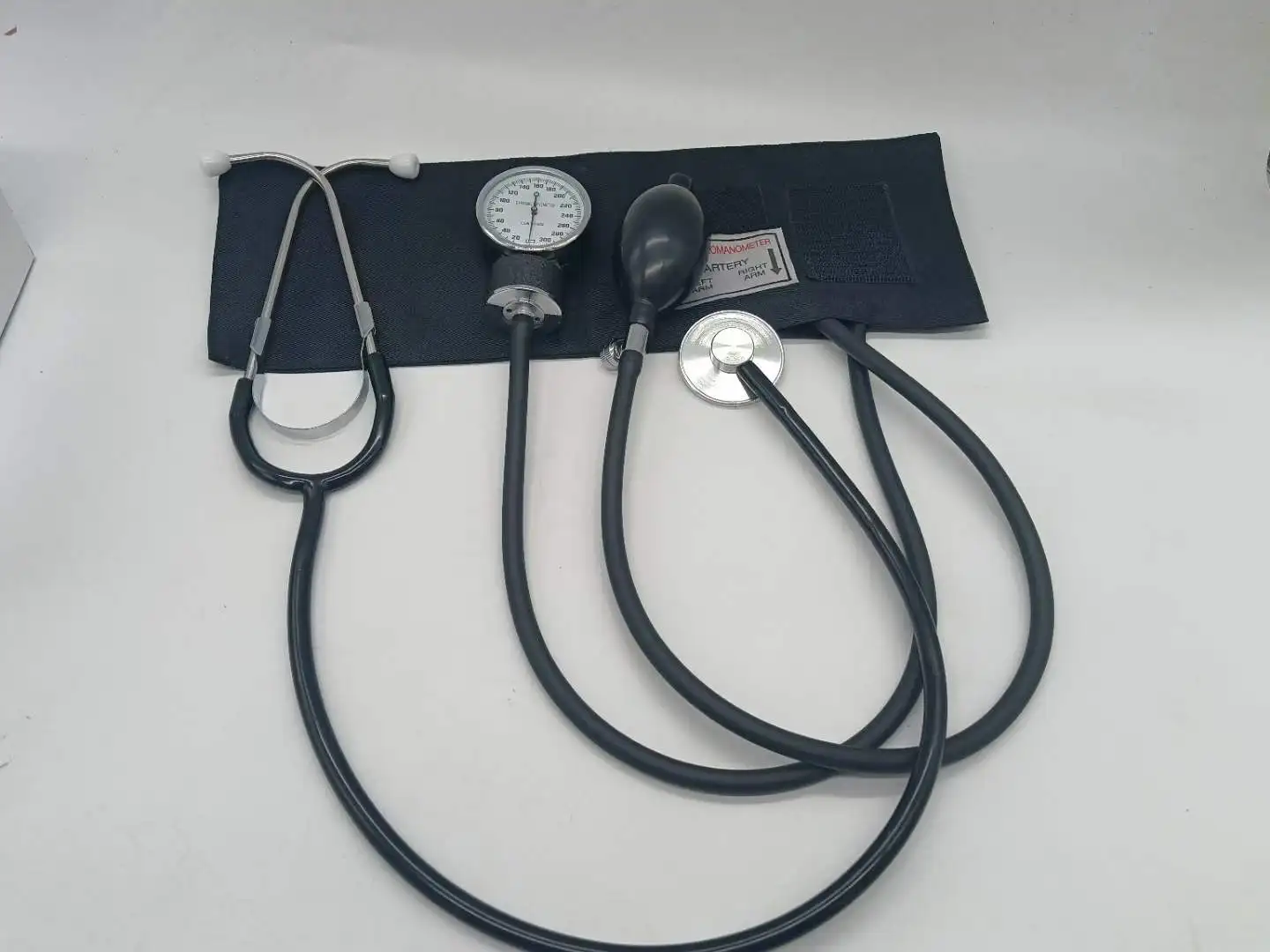 Non liquid blood pressure monitor for children, pure cotton blood pressure monitor for children's arms to measure