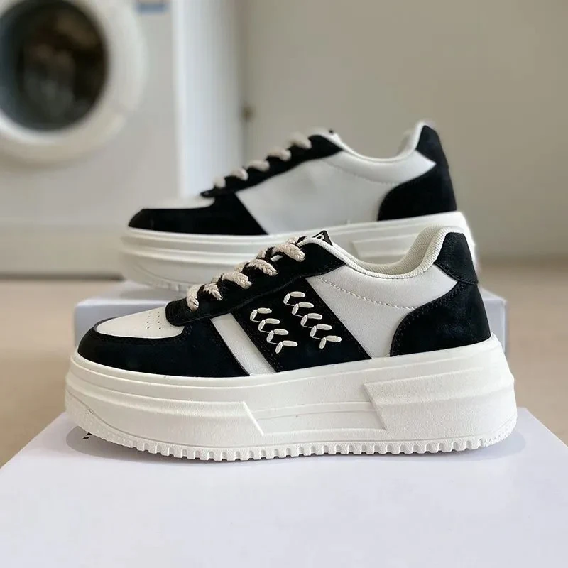 2024 Spring/Summer/Autumn New Pine Cake Thick Sole Heightened Little White Shoes Women's Fashion Casual Sports Board Shoes