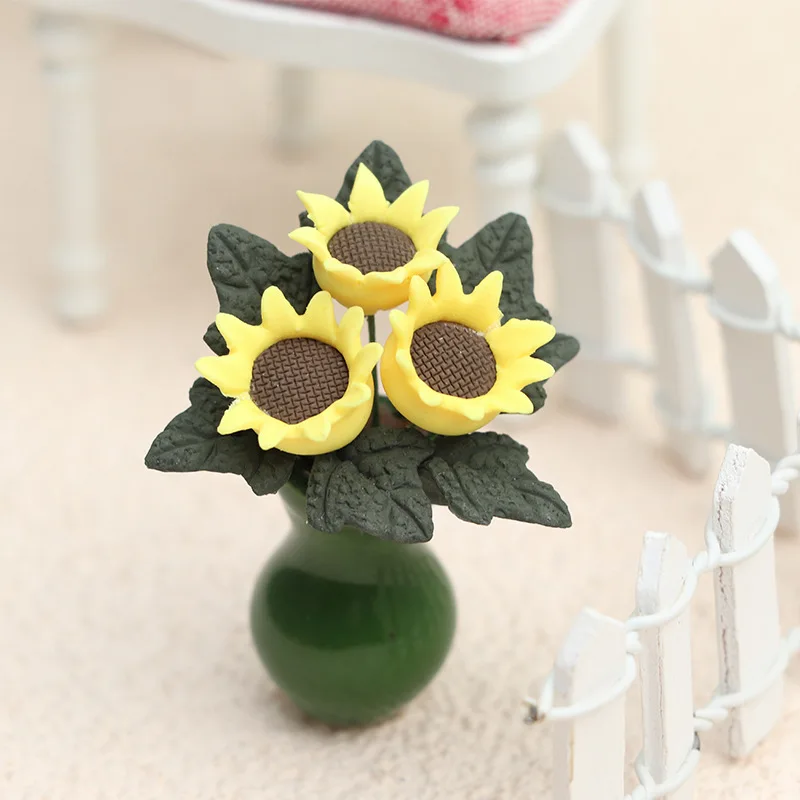 1: 12 Mini Sunflower Doll House Furniture Flower Decorations Vases Handmade Resin Sunflower Models 2pcs