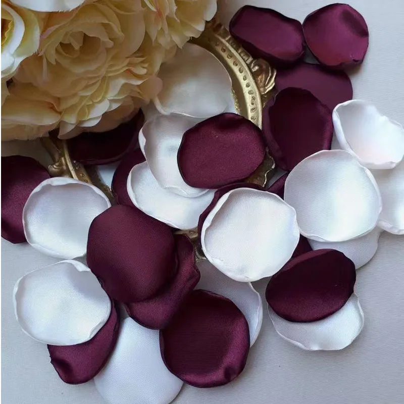 200Pcs/Bag Pure White Silk Satin Rose Petals Handmade Artifical Flowers Home Decor Gril Basket Wedding Party Accessories