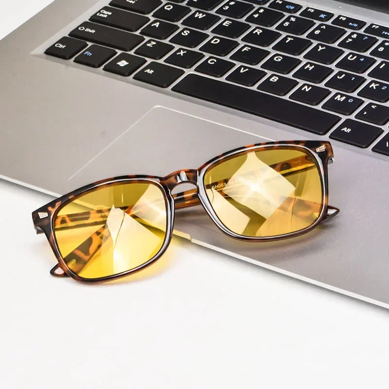 SHINU Night Vision Glasses Car Driving Glasses Night Vision Polarized Yellow Lens See Clear in The Square