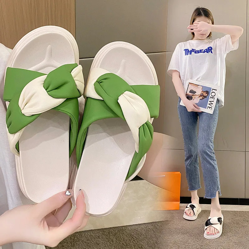 

Шлепанцы женские на платформе, сланцы, роскошные пляжные тапки из мягкого полиуретана, тапки с расширяющимся книзу каблуком, для летнего сезона 2024