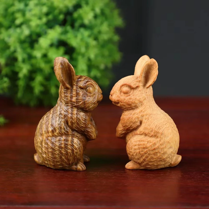 

Green sandalwood cliff and cypress wood carving, small rabbit figurines, jade rabbit decorations, cute home crafts, gifts
