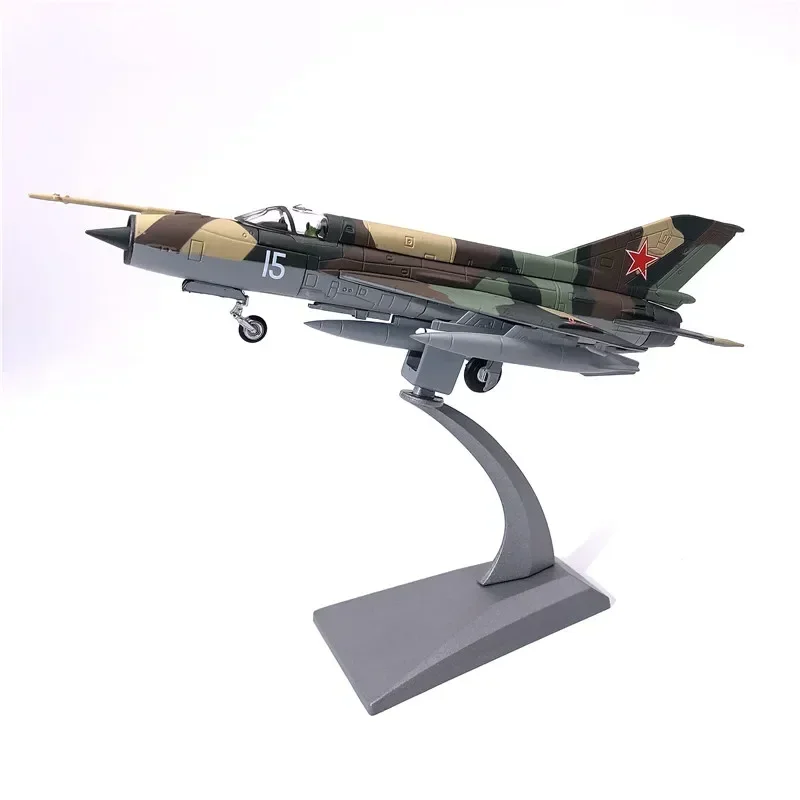 Monumento Dell'aereo Da Combattimento MIG-21 Ai Piloti Militari Monumento Dell'aereo Da Combattimento MIG-21 Ai Piloti Militari