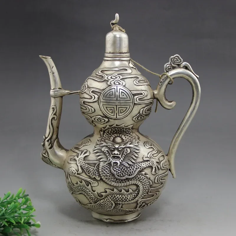 

Copper Crafts Qianlong Year Made White Copper Gourd Shaped Dragon Carved Wine Pot and Water Pot Home Furnishing