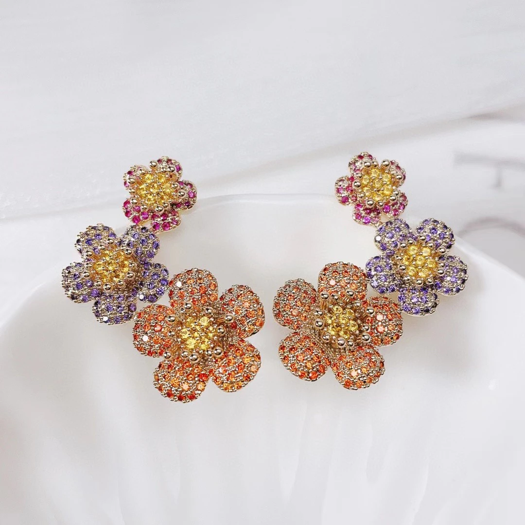 

Fashion Lady's Flower Ear Sweep Wrap Cuff Earrings Bridal Jewelry Paved Color Cubic Zirconia Jewelry Climber CZ Earrings