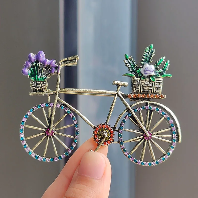 Vintage Kreative Strass Fahrrad Broschen Für Frauen 2-farbe Schöne Nehmen Blumenstrauß Fahrrad Brosche Pins Schmuck Geschenk