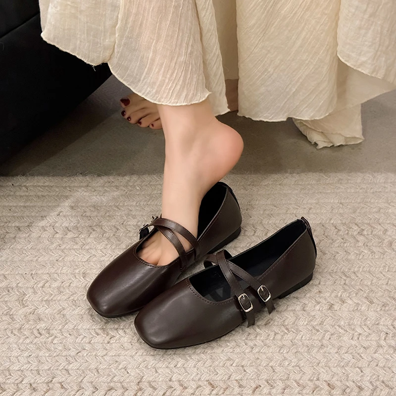 أحذية نسائية صيفية جديدة ذات فم مسطح ونعل مسطح أحذية ماري جين عالية الجودة برأس مربع