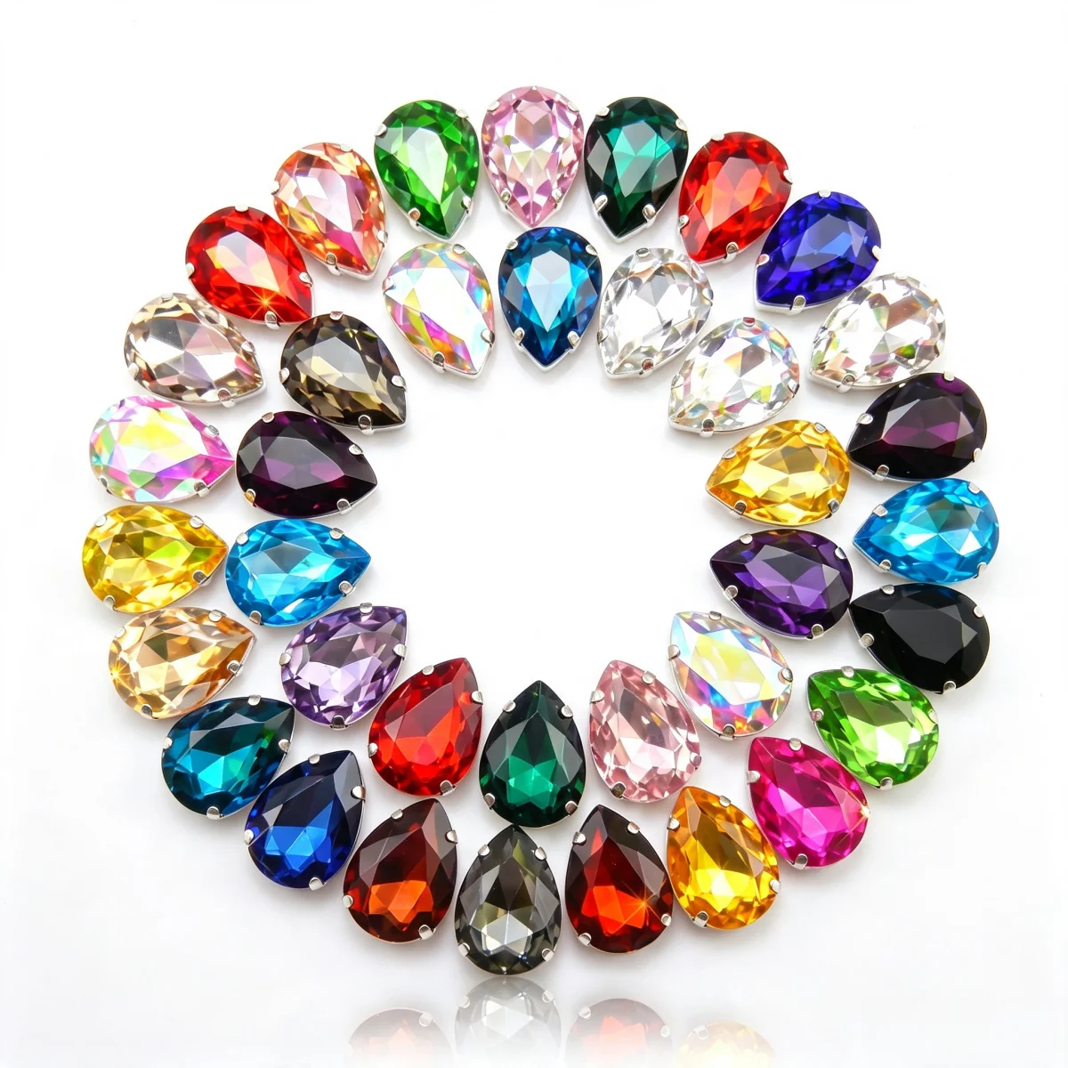 Tropfenförmige aufnähbare Strasssteine, silberne Krallen, Glaskristall-Strasssteine, mehrfarbige aufnähbare Steine für DIY-Schmuck, Bastelarbeiten und Dekoration.