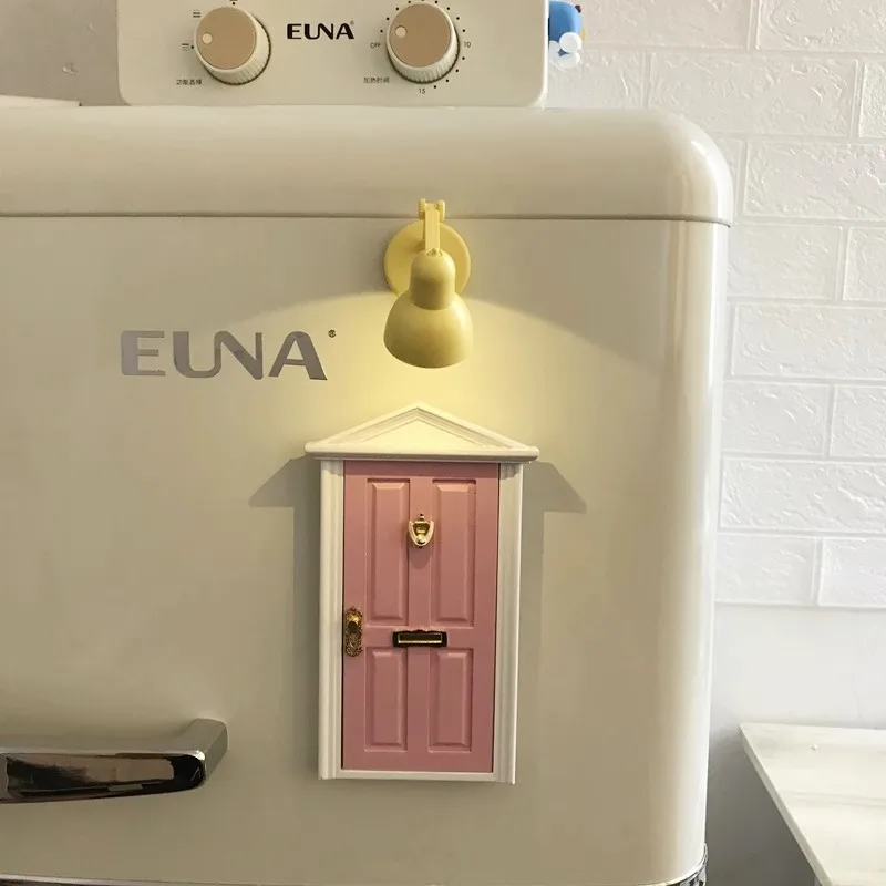 متعة الملونة الخشب الباب المغناطيسي الثلاجة الديكور ملصق الباب الديكور المغناطيسي ملصقا المغناطيس الامتزاز لطيف يمكن فتح