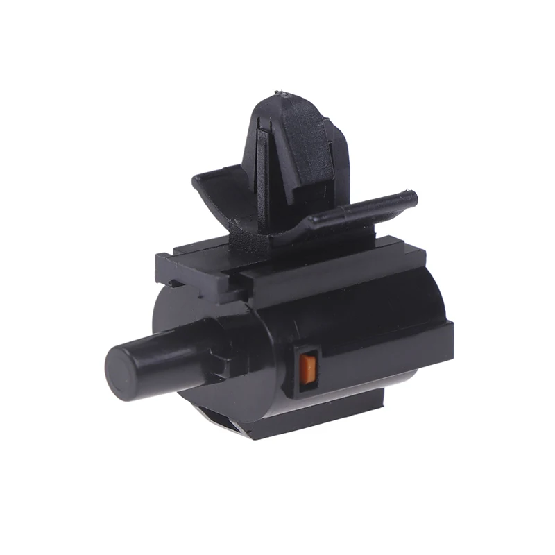 For 2006- 969853X000 /96985-2D000 /96985-3X000 1 PCS Air Ambient Temperature Sensor