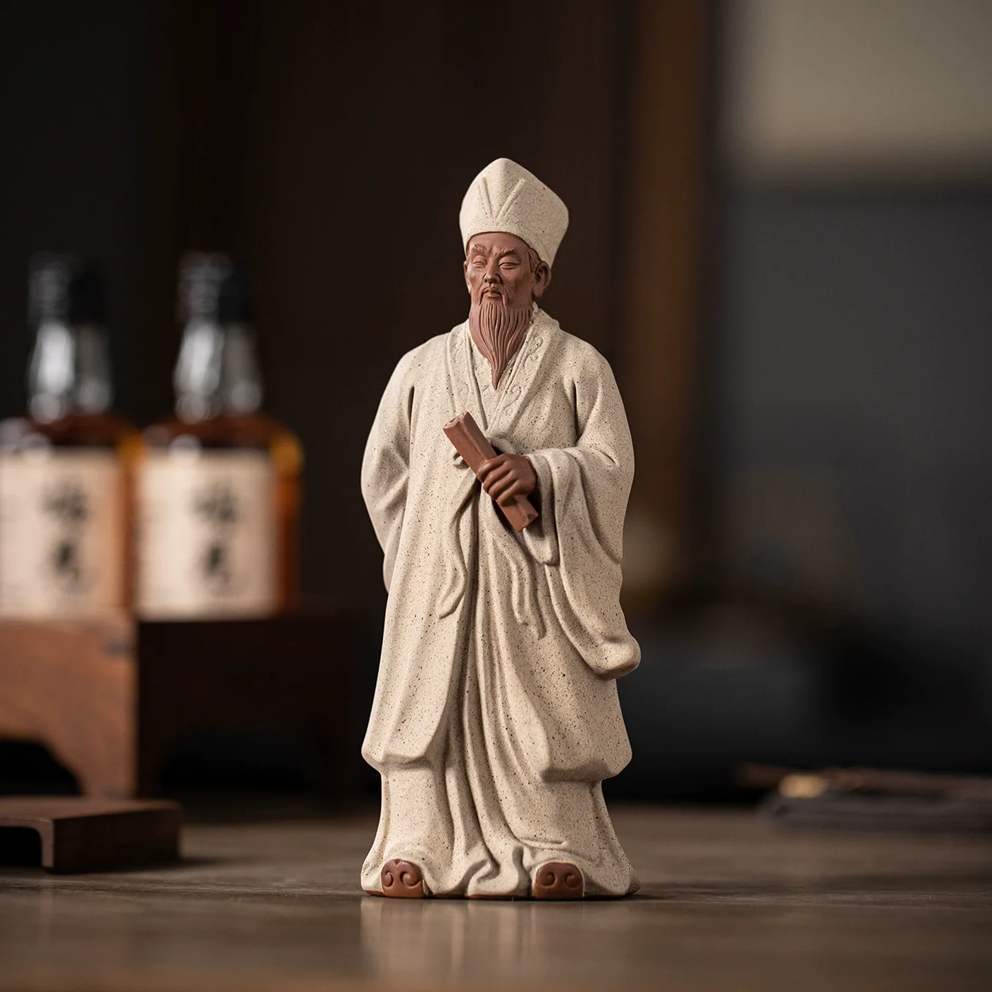 Wang Yangming Ceramic Statue, Chinese Philosopher Sculpture of Unity of Knowledge & Action, Zen Study Desk Decor for Home Entran