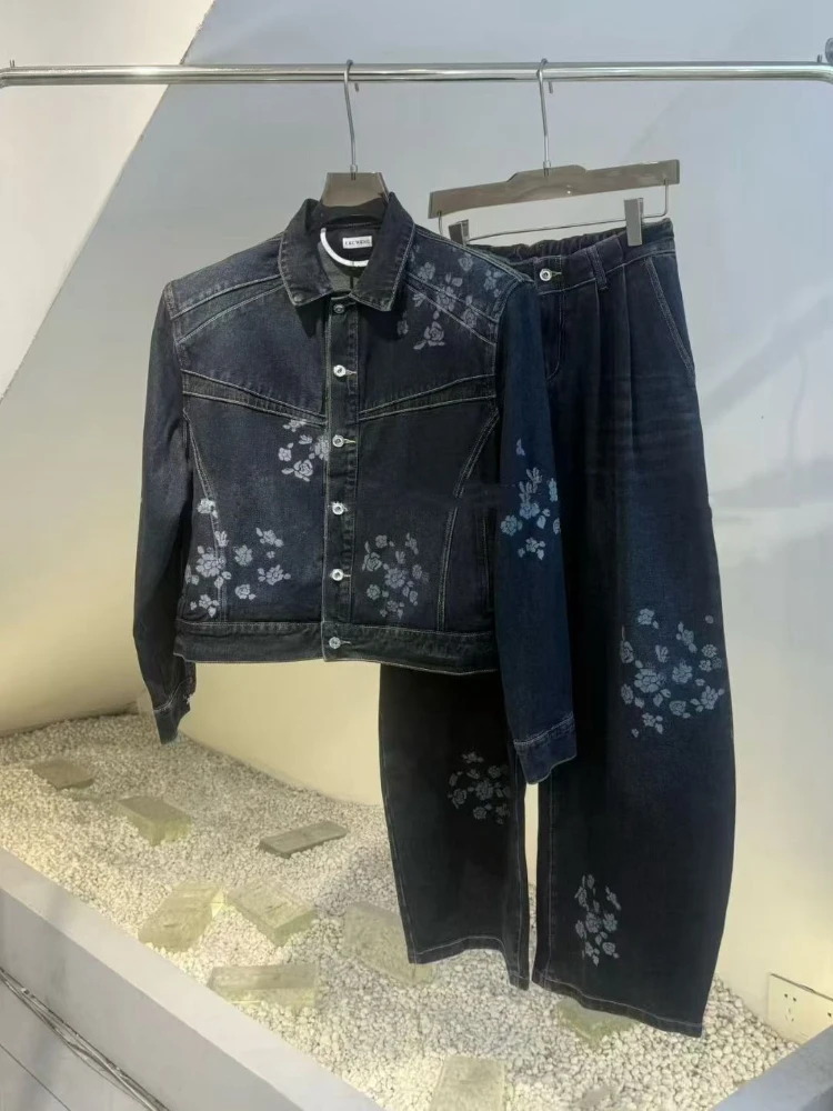 Jacket Detail 2