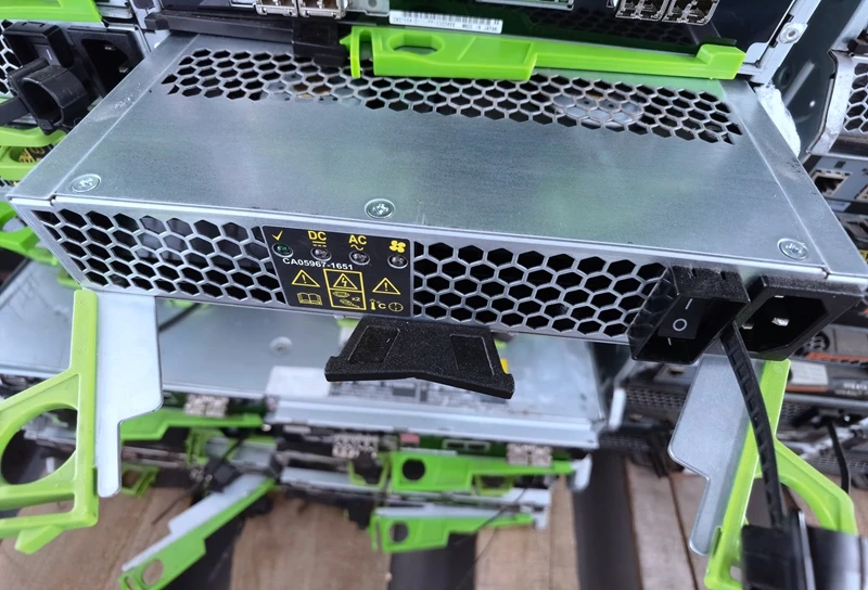 

Для Fujitsu DX100 S3 TDPS-800DB CA05967-1651 источник питания