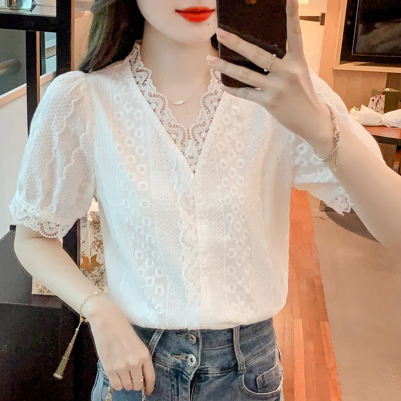 

New Fashion Short Sleeve Lace Blouse Women Elegant V Neck Tops Summer Women's Shirts White Floral Female Clothing 26022