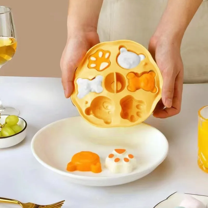 Baby Complementary Food Mold Can Steam Food Grade Teddy Bear Silicone Steamed Cake Heat-resistant Cake Mold