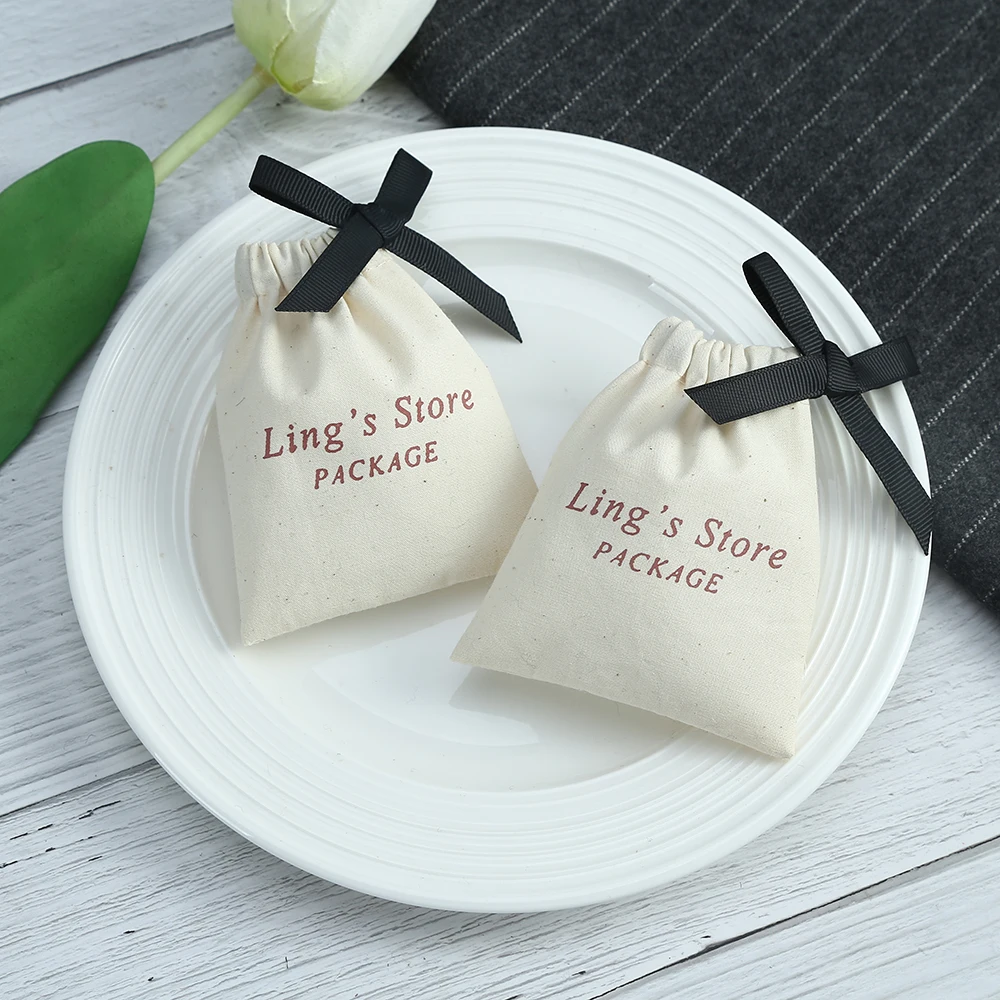 

100pcs Custom Logo Printed Drawstring Natural Burlap Bag Jute Gift Bags Multi Size Jewelry Packaging Wedding Bags with Candy Bag