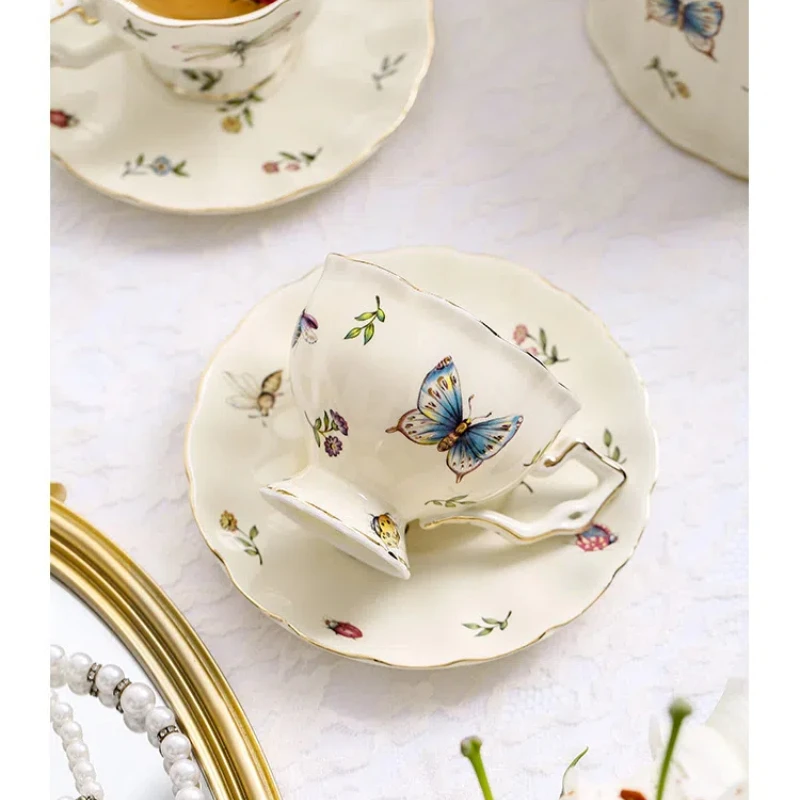 Light Luxury Ceramic Coffee Cup European Exquisite Gold Painted Cup and Plate Set Home Afternoon Tea Cups Holiday Gift 220ml