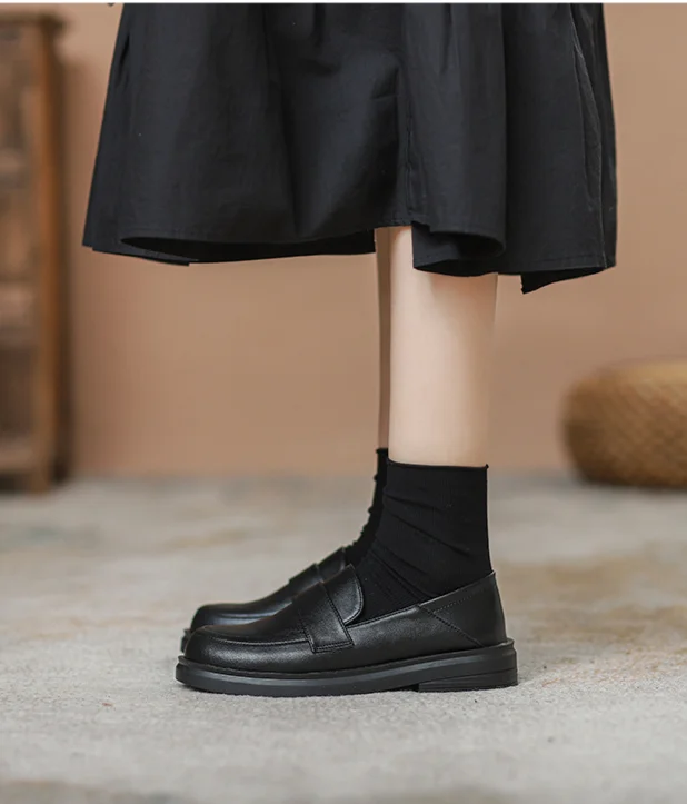 Weiche rindsleder loafer für frauen in die frühling herbst von 2024, vielseitige einzelnen schuhe mit einem flachen boden und schwarz Britischen_voghion.com