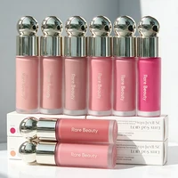 Rare Beauty Original Makeup Soft Pinch Liquid Blush, fini soyeux et lisse, longue tenue, effet repulpant, fini parfait, sans traces. 3